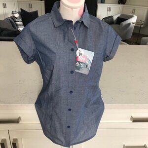 Helly Hansen Alive W Huk Casual Button Down SS Shirt w 30+ UPF Blue Sz S NWT